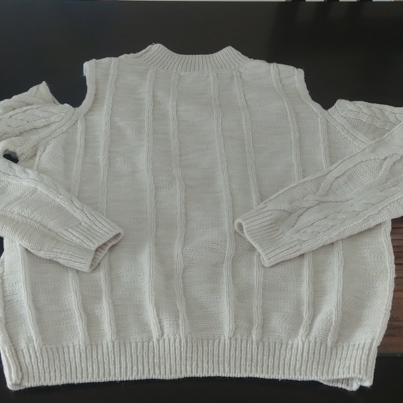 Dex Ladies Cold Shoulder Sweater - Picture 6 of 8